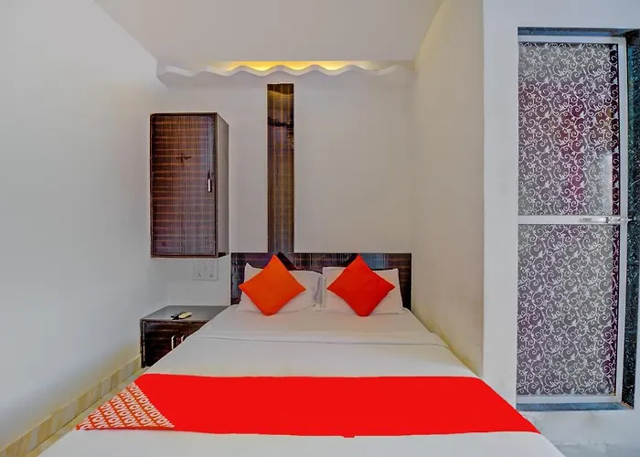 Oyo 76486 Silver Moon Mumbai