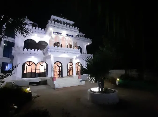 Hotel Khajuraho Inn