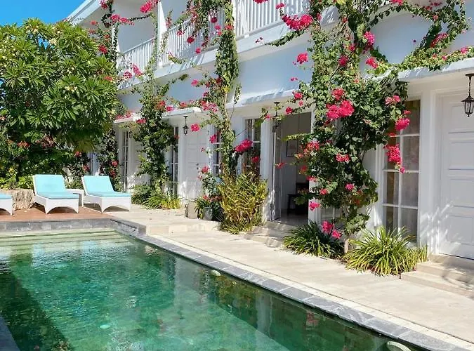Hikari Guesthouse Seminyak 