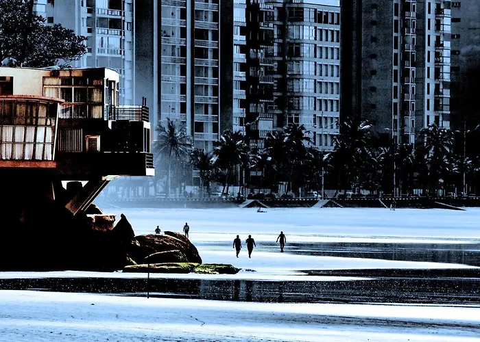Asturias Mall & Suites Guarujá