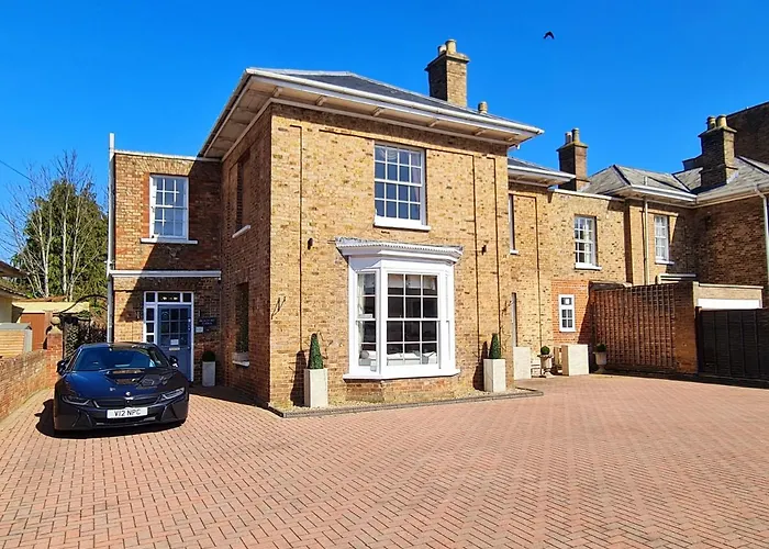 Beaufort Lodge - Central Location & Free Parking Taunton