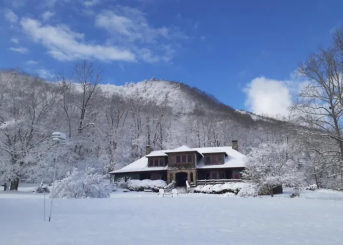 Laughing Heart Lodge Hot Springs