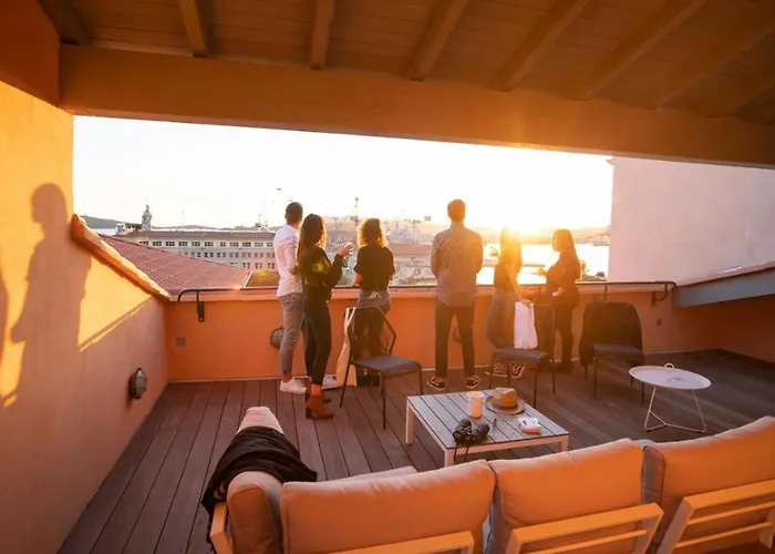 L'Eautel Toulon Centre Port Hotel