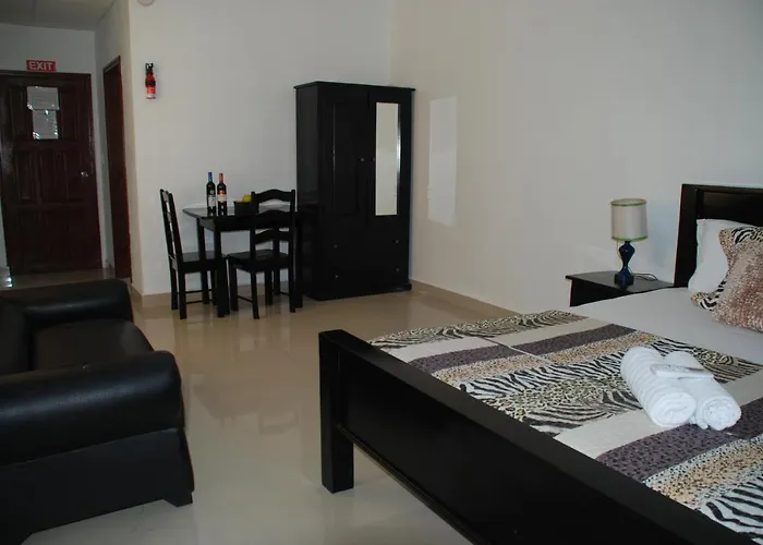 Hotel Coastalbay 2 & Golf Cart Rental San Pedro 