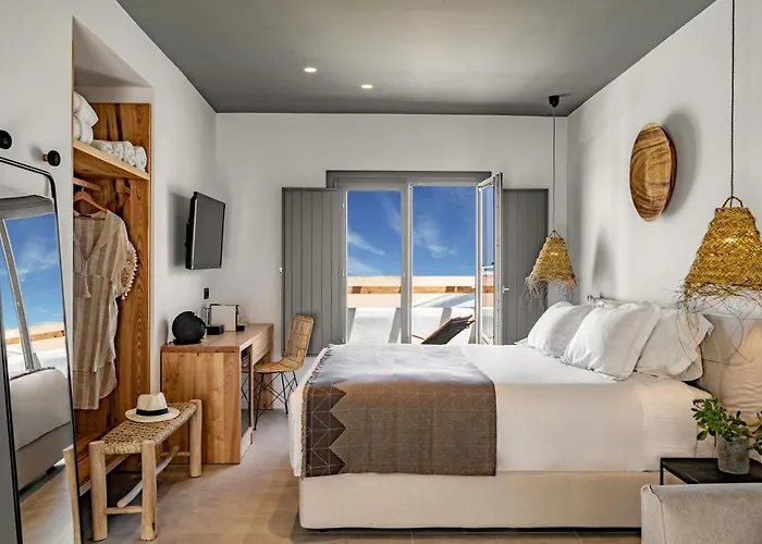 Lemon Suites Santorini Firá