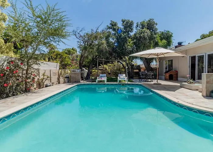 Sea Breeze Guest House Bloubergstrand