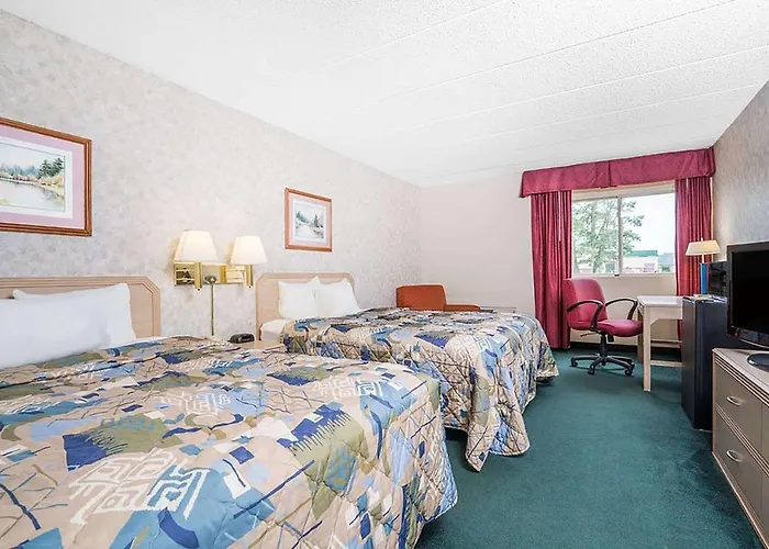 Days Inn Hotel & Conference Center La Crosse