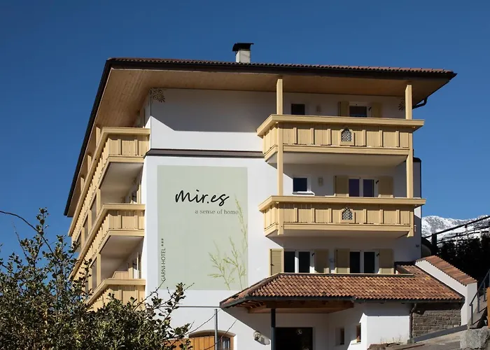 Garni-Hotel Mir.Es Dorf Tirol