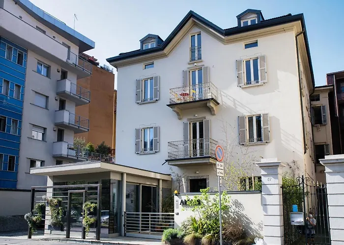 Ama 18 Rooms - The House Of Travelers- Como