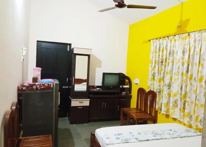 Shalom Guest House Candolim