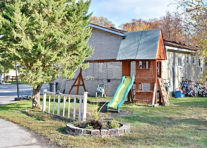 Sharodon Sands Motel Wasaga Beach