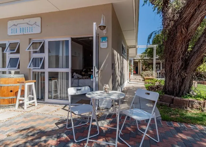 Sea Breeze Guest House Bloubergstrand