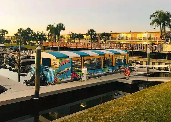 Magnuson Hotel & Marina New Port Richey