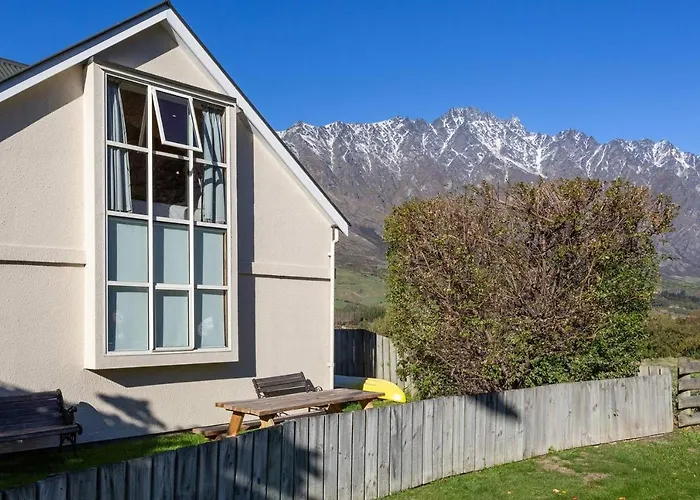 Riverside Retreat Hotel Queenstown