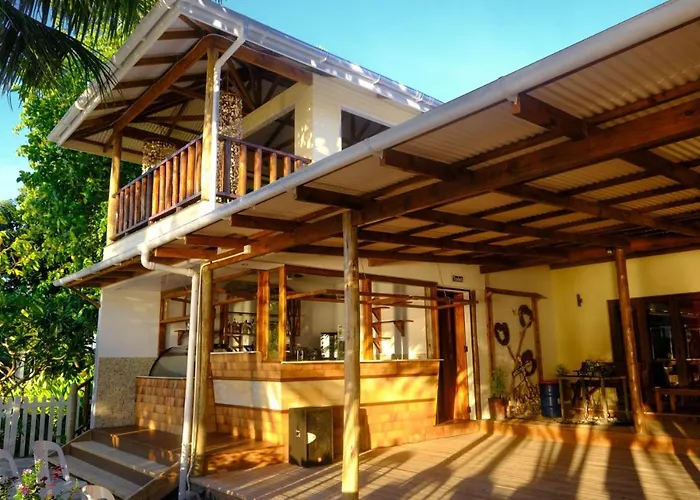 Le Lagon Bleu Guest House By Hyde Tide La Digue