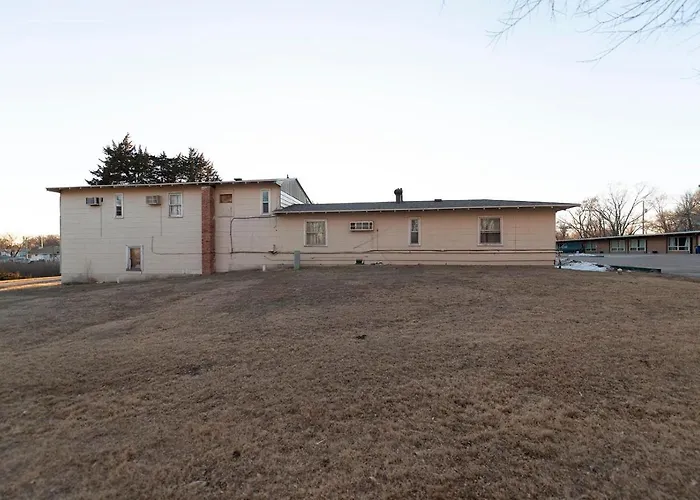 Cedar Inn McCook