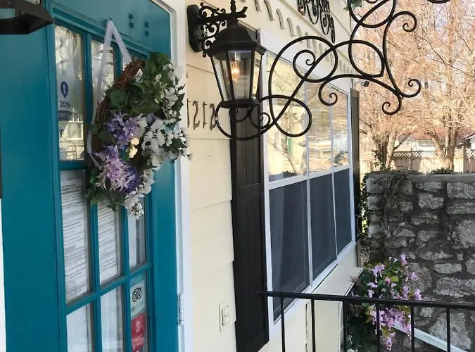 Woodstock Inn Bed & Breakfast Independence
