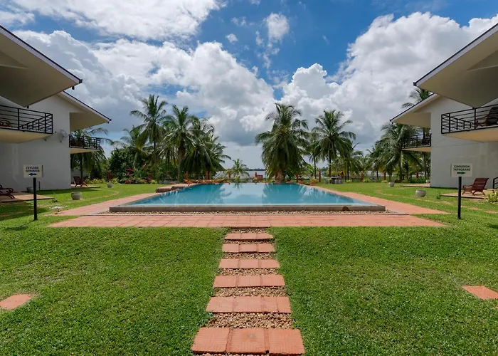 Tara Watergate Hotel Tissamaharama