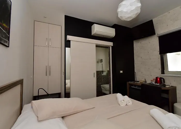Marmontova Luxury Rooms Split