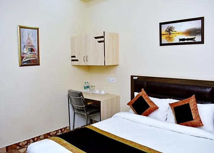Hotel Kb Palace Varanasi