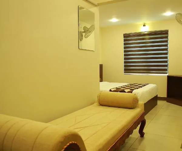 Kalathil Tourist Home Kunnamkulam
