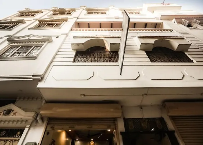 Hotel Aakash Ganga Varanasi