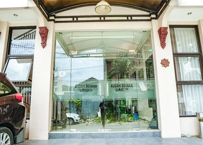 Audah Syariah Residence Mitra Reddoorz Surabaya