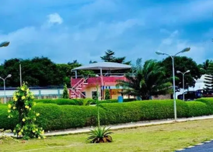 Whispering Palms Resort-Guest Room Lagos
