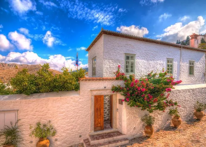 Cotommatae Hydra 1810 Hotel