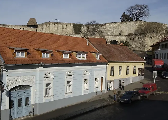 Várkapu Panzió Eger