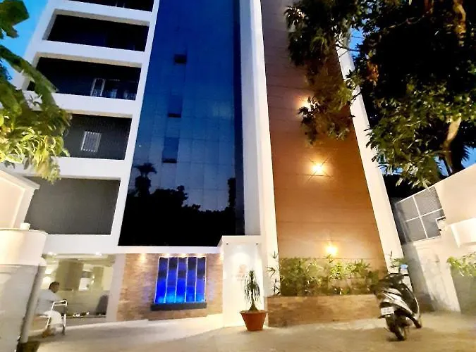 Iswarya Residency Hotel Kottayam