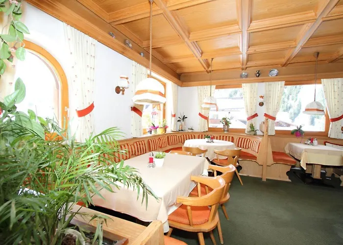 Pension Mittagskogel St. Leonhard im Pitztal