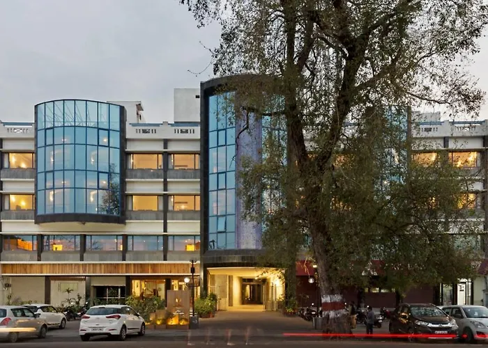 Hotel Crystal Palace Meerut