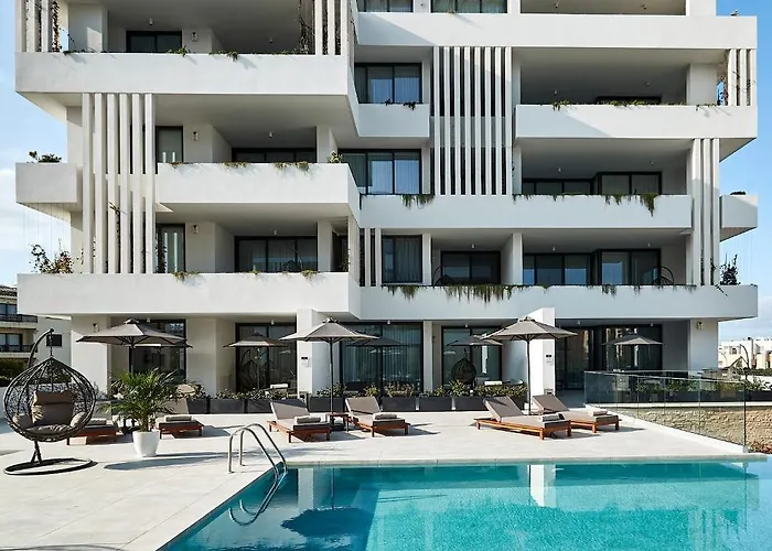 Downtown Park Aparthotel Paphos