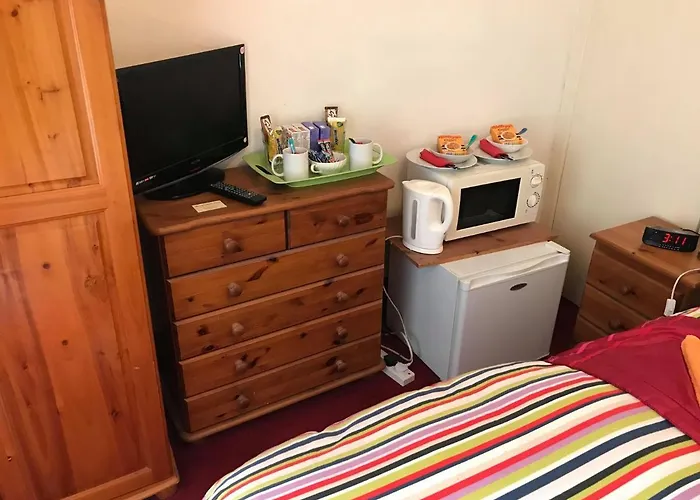 Broomlea Guest House Dyce