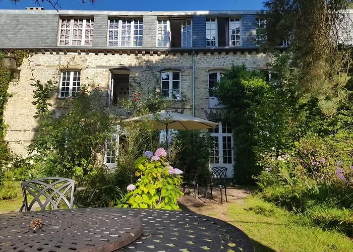 MANOIR DU TERTRE au coeur de la forêt de Brocéliande Paimpont