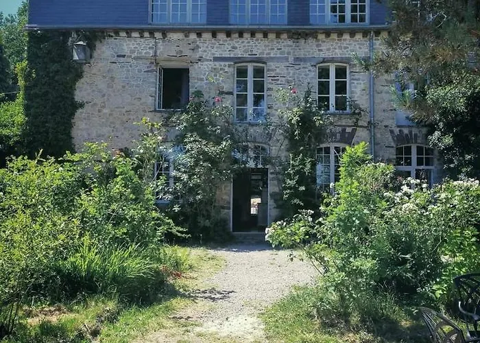 MANOIR DU TERTRE au coeur de la forêt de Brocéliande Paimpont
