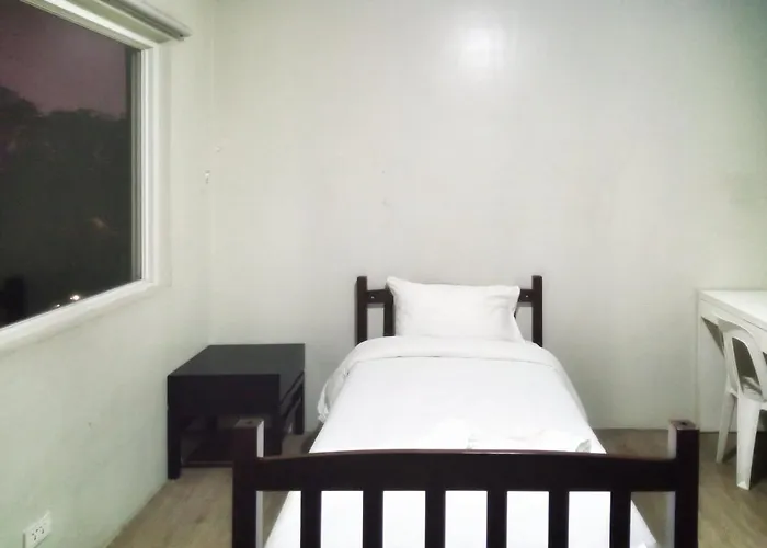 White Knight Hotel Saint Anne Manila