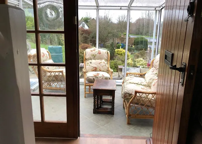 Ponders End Bed & Breakfast Newport 