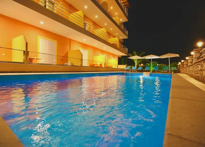 Karos Hotel Llaman Himarë