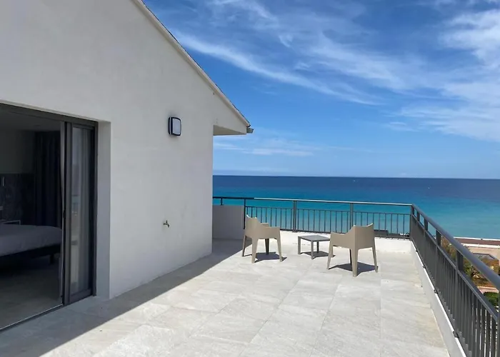 Hôtel L'Isula Marina LʼÎle-Rousse
