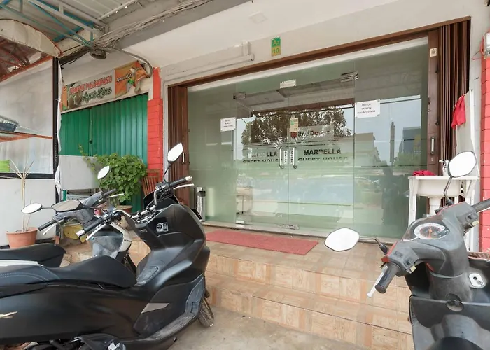 Reddoorz Near Plaza Botania 1 Batam Hotel