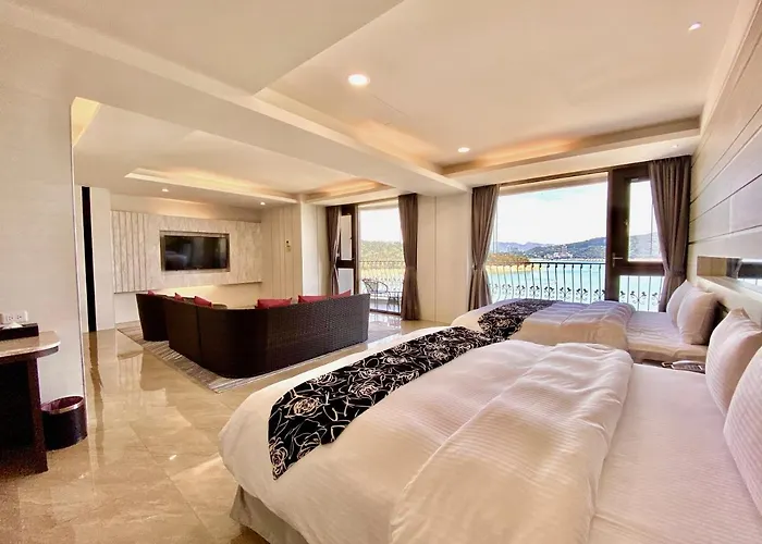 Ming Yue Hu Hotel Yuchi