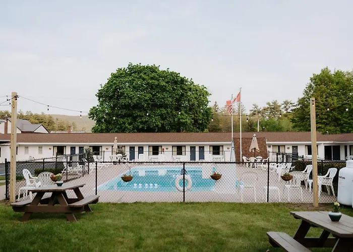 Blue Moon Motel Lake George