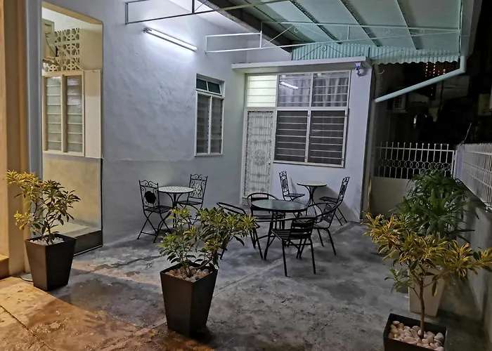 G Fortune Guest House Victoria Green George Town