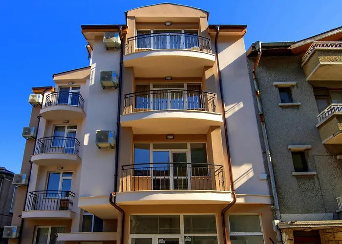 Hotel House With Garden Pomorie
