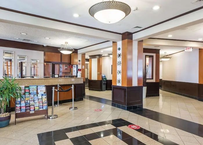 Clarion Hotel & Suites Mount Laurel