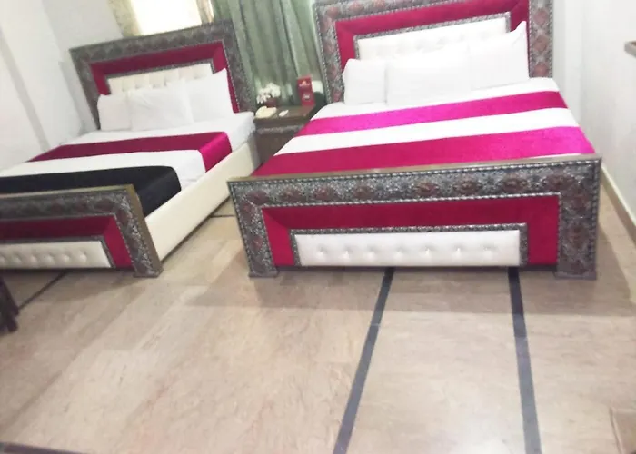 Hotel Day In Lahore
