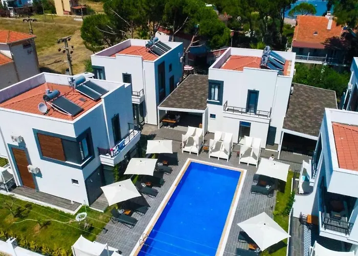 Cunda Garden Otel Ayvalı