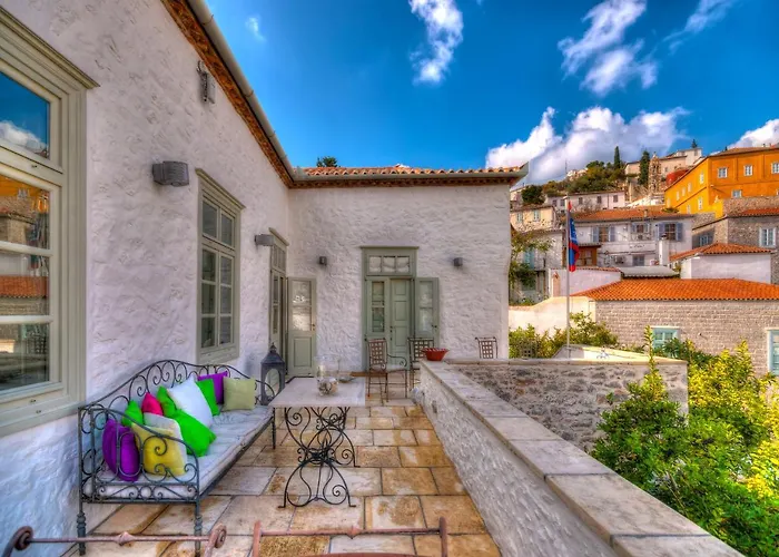Cotommatae Hydra 1810 Hotel